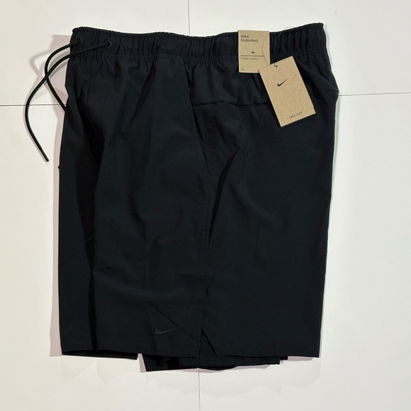 Nike Unlimited Men's Dri-FIT ADV 7" 2-in-1 Versatile Shorts DV9334-010 size MT - Picture 6 of 16